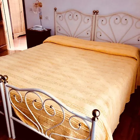 Hotell Ristorante Letizia 2*
